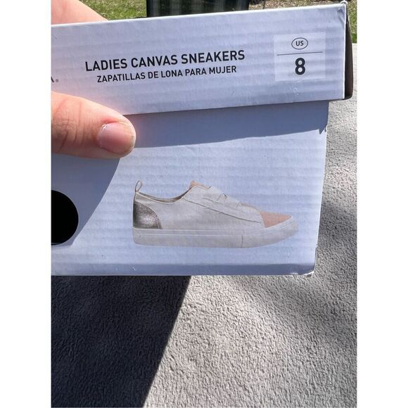 Serra Ladies 2-Tone Canvas Sneakers Woman’s Size 8 NEW - Picture 3 of 11